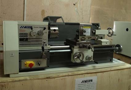 Станок токарный настольный FDB Turner 250x450G